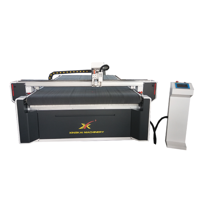 聚酯纤维毛毡板切割机